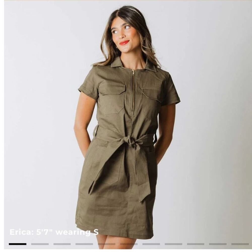 Albion Fit Hamptons Dress Womens Sz XS Olive Green Canvas Utility Stretch Short